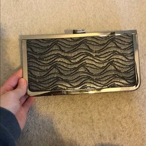 Metallic clutch